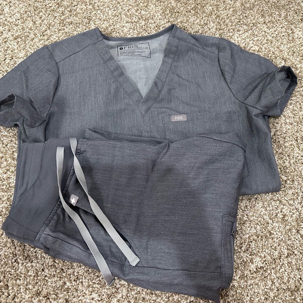 Figs scrubs